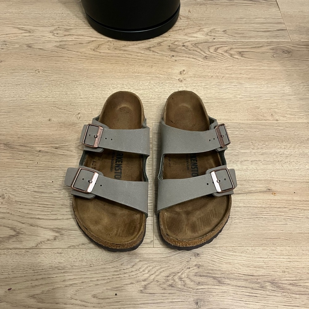 Birkenstock Women’s Two-Strap Green Arizona Sandals Sz 36